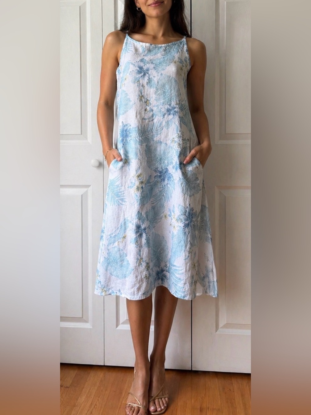 NWT Mad in Italy 100% linen Light Blue Floral Sleeveless Midi Dress